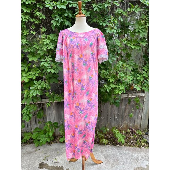 70s Lady Hamilton Muumuu Pink Floral Loungewear Short Flutter Sleeve - Picture 2 of 7